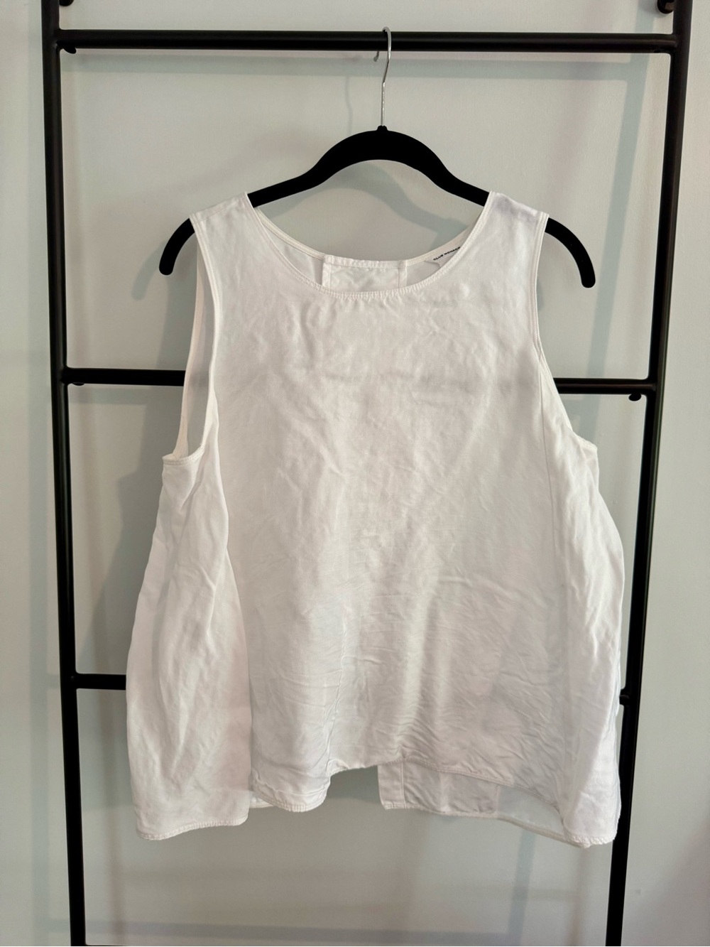 Club Monaco White Sleeveless Linen-blend Tank Top, Open Back detail, Large